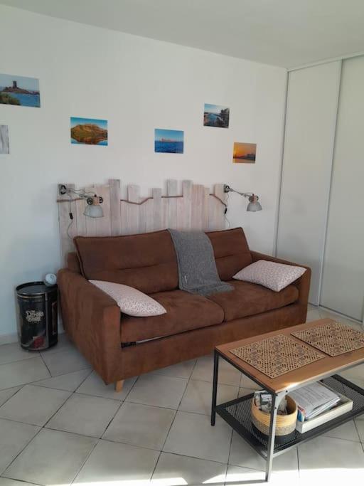 Charmant Studio Lumineux Avec Parking Prive Saint-Raphaël المظهر الخارجي الصورة